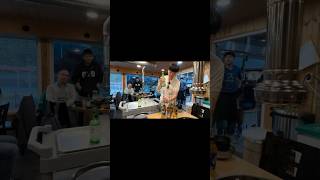 韓國歐巴表演燒啤#韓國 #啤酒 #燒酒 #表演 #調酒