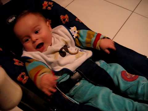 Elliot - Grosse bouffe a faim !