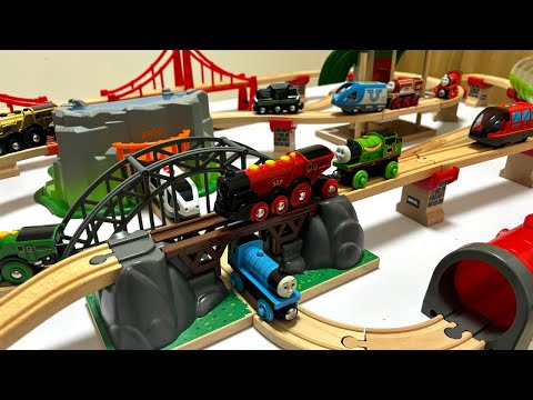 Brio & Thomas the Wooden Train ☆ 2 stations, a waterfall, and a big bridge (3 courses)