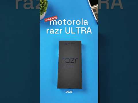 I Opened the Razr ULTRA and This Surprised Me!