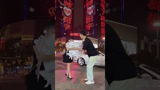15年了媳妇跟我风风雨雨都一块经历过了。今天的小惊喜让她开心的像个孩子这就够了！#李大帅#反串#家庭#大老婆小老公