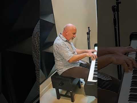 New music school opens to fill gap left by MAINZ closure | RNZ