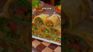 早上时间紧，又不想早起做早餐，那就给家贝孩儿食光子做这个#like #早餐饼 #鸡蛋灌饼 #food