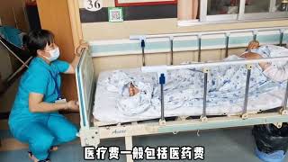 女子被踢晕，这一脚下去，得价值多少米？高扫踢威力太大了！#一脚踢出名场面 #男子踢晕女子引热议#吃瓜