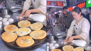 Making pork and scallion pancakes to sell for profit 🥞💰