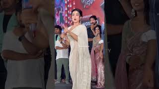 Rashmika looking hot in Saree