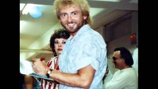 Keith Whitley - Daddy Loved Trains
