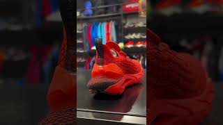 ¡Corré con comodidad y estilo con las nuevas Zapatillas Under Armour Hovr Overlap Running! 🏃‍♂️✨