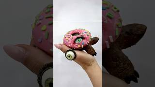 #polymerclay #weirdart #art #sculpture #popsurrealism #lowbrowart #darkart 🐢🍩