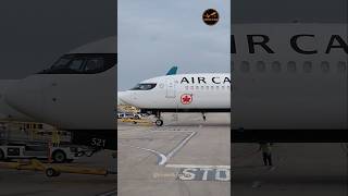 Beautiful Boeing 737 MAX 8 , Air Canada (C-GEHV) , AGE : 6 Years , Move Team , Closeup