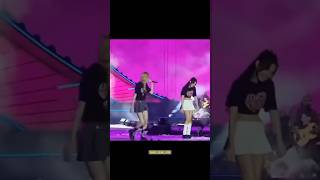 CHAENNIE Cute moment 🥰😅 #jennie #rosé #chaennie #jisoo #lisa #blackpink #shorts