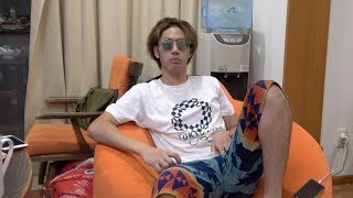 Since everyone has different ideas for where to go for dinner, Tetsuya will have to decide.