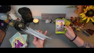 Guardian Angel Messages Tarot, 78 card Deck by Radleigh Valentine, Illustrated by Dan Craig.