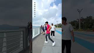 【跑酷小坤坤吖】這個世界又少了一個樂於助人熱愛生活的人#極限星計劃 #極限星計劃 #極限運動 #搞笑 #熱門電視劇