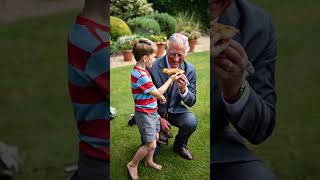 It’s wonderful to see two kings sharing a piece of cake. #royal #princewilliam #katemidddleton
