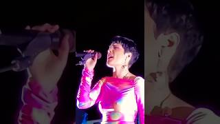 Without me -  Halsey Live performed      #lyrics  #halsey  #withoutme