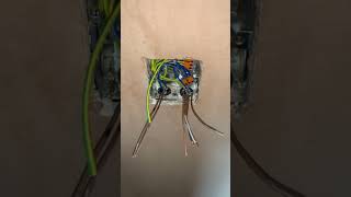 2 way lighting made easy #electrical #electrician #sparky #apprentice