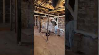 Bruce explains what mice/rat techs do