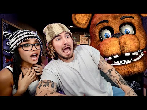 Playing Five Nights At Freddy’s *SCARY*