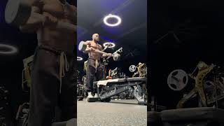 Try this superset on arm day!