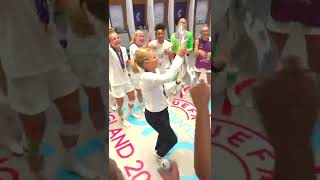 ♫  Sarina You're The One!  ♫ #weuro2022