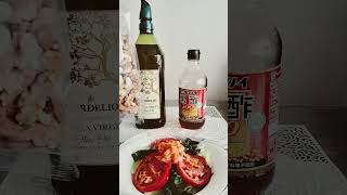 健康オタク😃簡単サラダ　オリーブ油のフタ→ダイソーさんのワインキャップ　手が汚れなくて　オススメです💕#ダイソー#オリーブオイルフタ