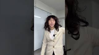 实习老师也得听课！ #长得显小当老师 #搞笑