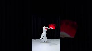 秧歌扭起来～ 微山湖 秧歌扭起来 胶州秧歌 民族舞  编舞：@马一奥  @DOU+小助手 @抖音热点宝 @抖音小助手