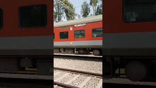 #train #indianrailways #traintales #railway #railwaytrain #railfacts #trainknowledge #shortsviral