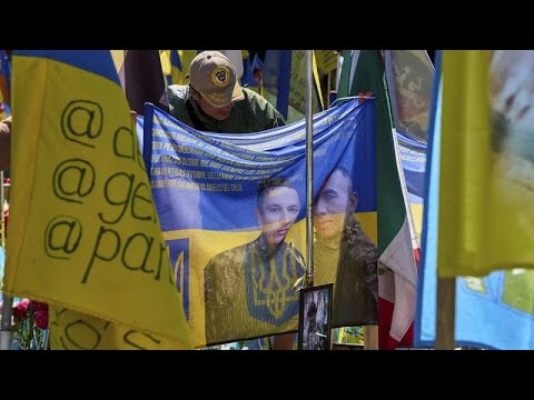 Zelenskyy rejects Russia's 3-day ceasefire proposal, pushing for 1-month truce instead