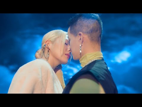 Joon Ho and Eunji Kiss Scene and Ask to Marry - XO, Kitty Season 2