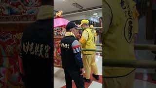 興農地板有亮點！媽祖婆駐駕興農...位子喬好久...堅持停這個位子...-2024白沙屯媽祖往北港進香（2）