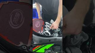 Installing ​⁠Graves VE2 Velocity Stacks and MWR Performance(standard) air filter #kawasaki #zx6r