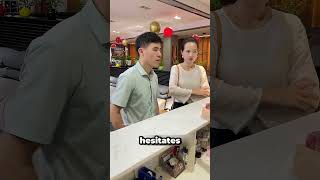 Incredible how the shopkeeper deceived the customer