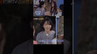 #刘恋 被天爱夹幸福吗😊