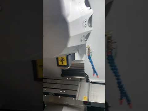 CNC machining center #cnc加工中心 #工廠實拍視頻 #機械加工制造 #機床設備 小鉆攻T5準備打包遠嫁山東