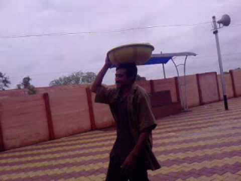 Pulgaon (Wardha) Shalimar express reaching station