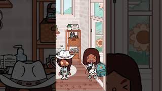 Amelia went to get the friday gift !   ￼|ib me + simplii toca ! 🌼👒