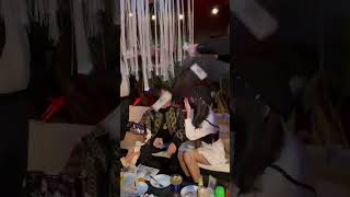 手再快一點！鈔票雨下大一點 拍影片燒錢@alicewood0119 #shortvideo #shorts #reels