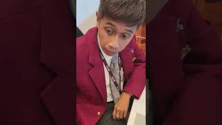 See how BAD Qatar Airways 's service at Changi Airport!!