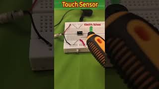 How to make Touch Sensor Using NE555 timer IC #touchsensor #electricfever9