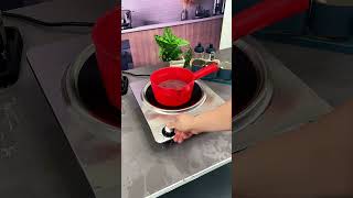 This operation is a blast! The concave induction cooker is not picky about pots and pans.