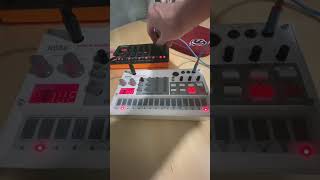 Acid house mix #acid #acidhouse #acidtechno #techhouse #ravemusic #groovebox #volcasample #acidbass