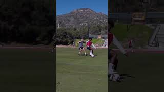 Smooth skillmove by this pro footballer. Small details makes the difference.