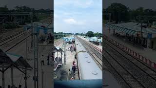 #train #railfacts #indianrailways #traintales #railway #trainhorrorstory #news #railwaytrain