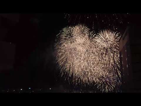 第30回なにわ淀川花火大会（通称：なにわ淀川花火 花火）クライマックス　約３分