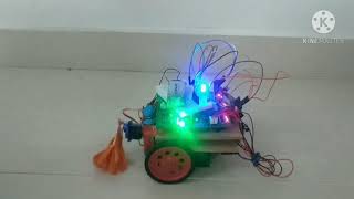 This Robot Sweeps The Floors Automatically(Home Automation With Arduino) |Arduino Projects 2020-2021