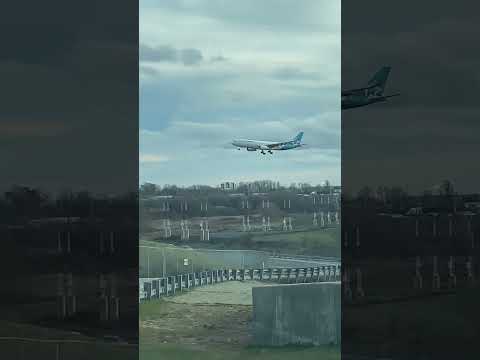 Air Transat landing runway 06R at YYZ.