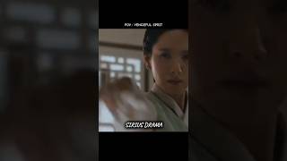She immediately noticed the disturbing spirit #short #kdrama