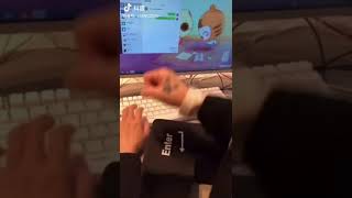 Giant USB Keyboard – Big ENTER Key – Anti Stress Enter Button.